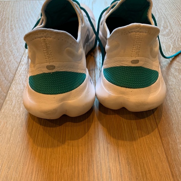 Nike Free 8.5 - Picture 4 of 6